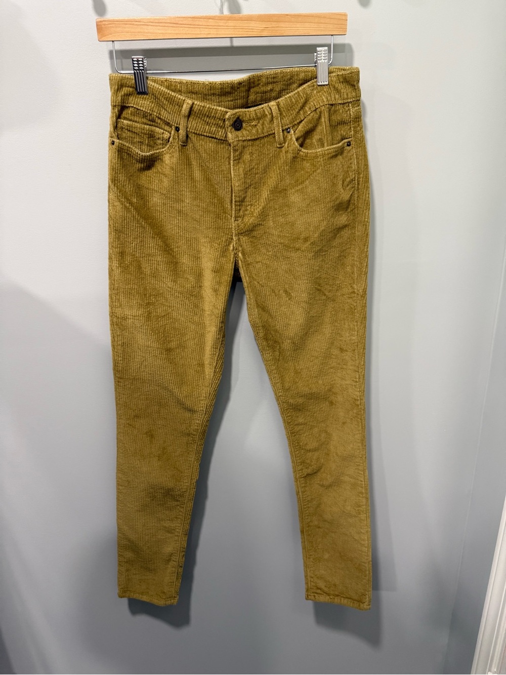Levi’s corduroys size 29x30